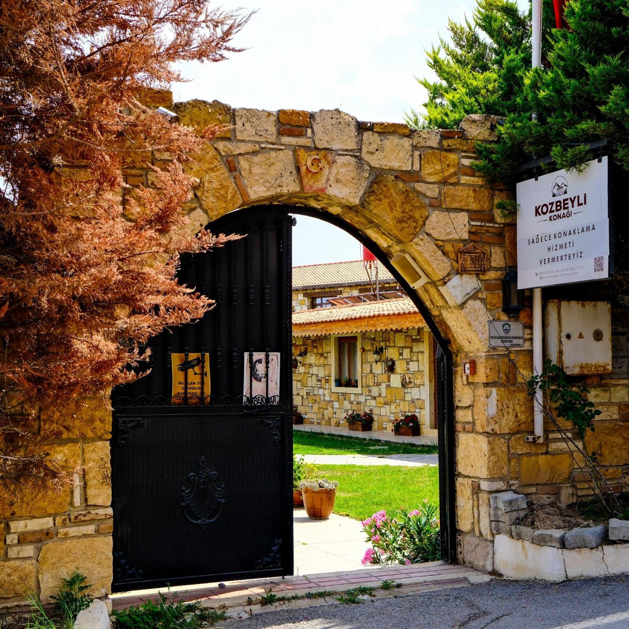 Kozbeyli Konagi Hotell Yenifoca Exteriör bild
