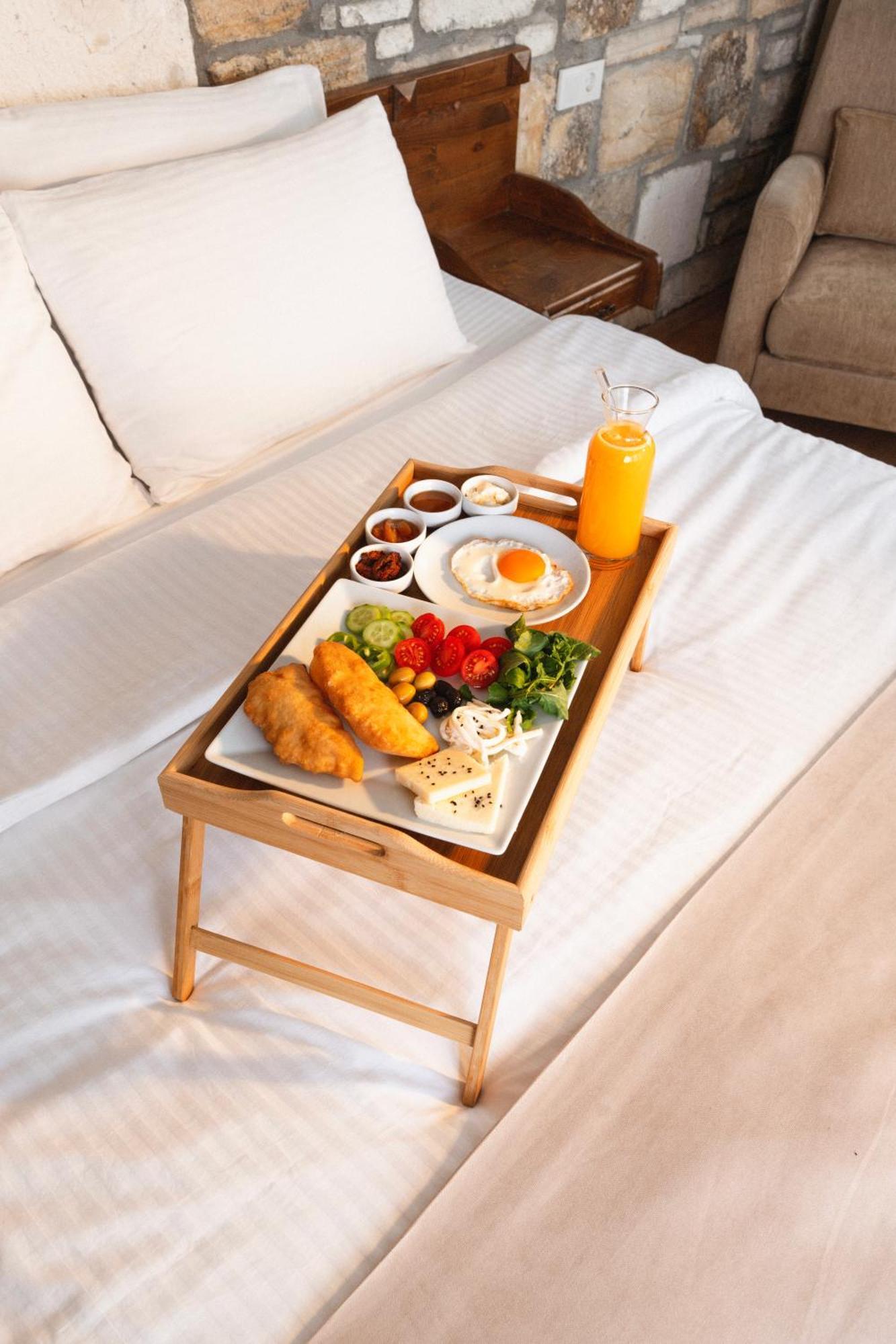 Kozbeyli Konagi Hotell Yenifoca Exteriör bild