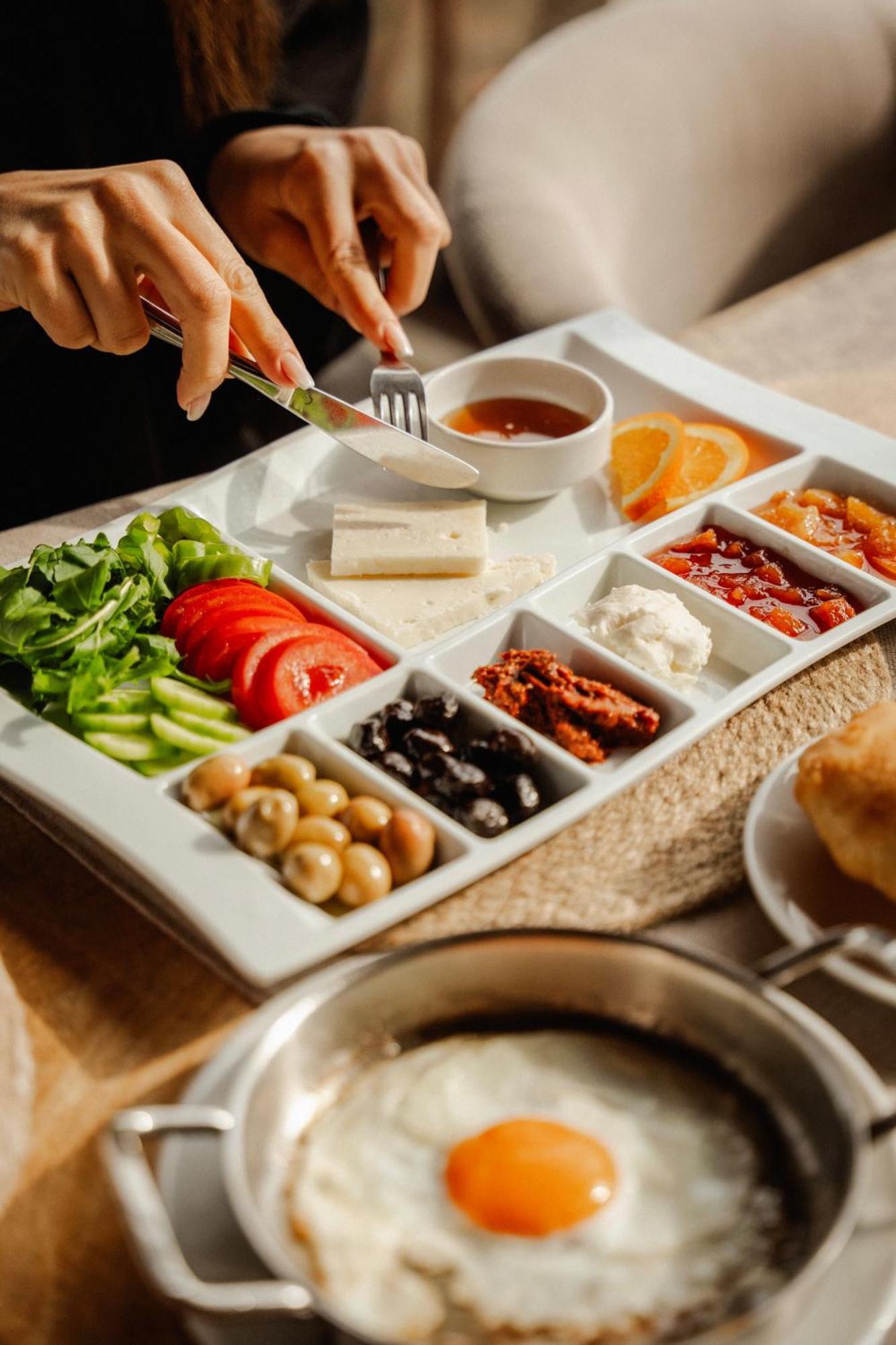 Kozbeyli Konagi Hotell Yenifoca Exteriör bild