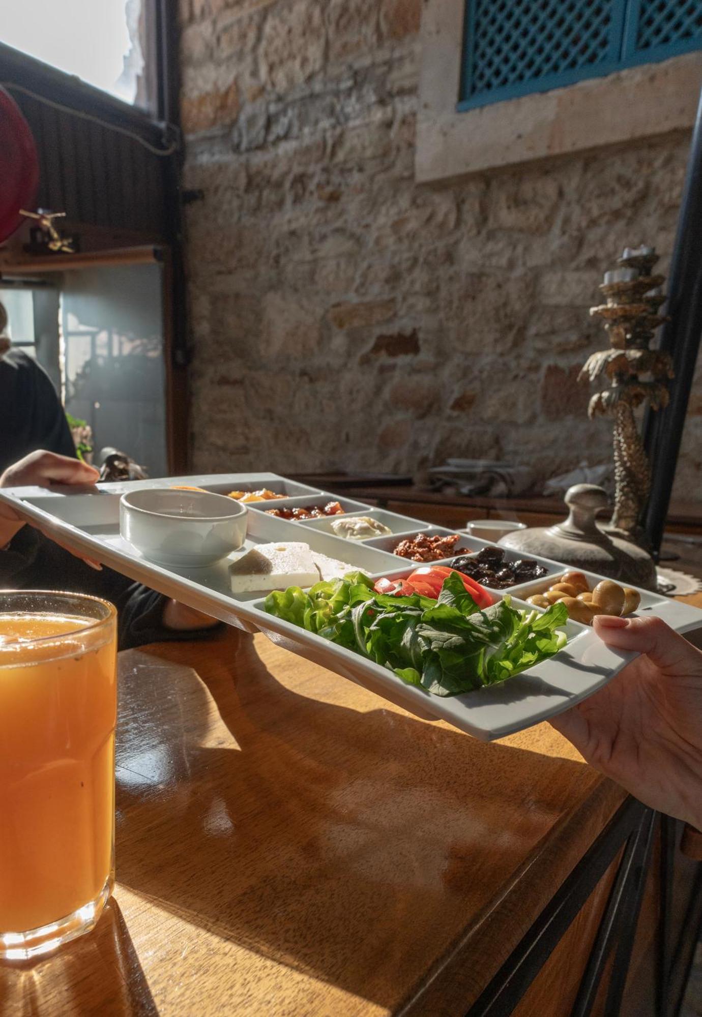 Kozbeyli Konagi Hotell Yenifoca Exteriör bild
