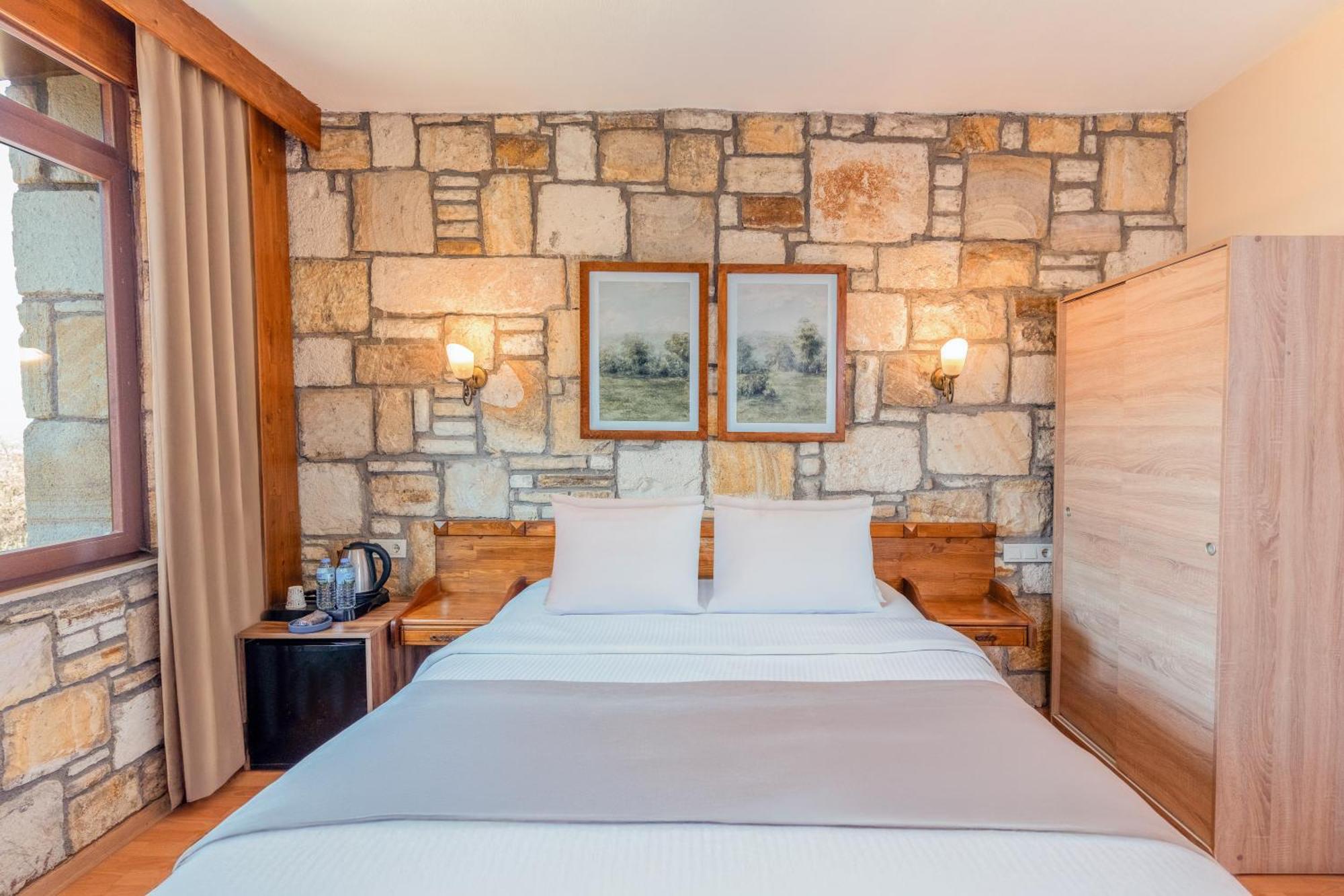 Kozbeyli Konagi Hotell Yenifoca Exteriör bild