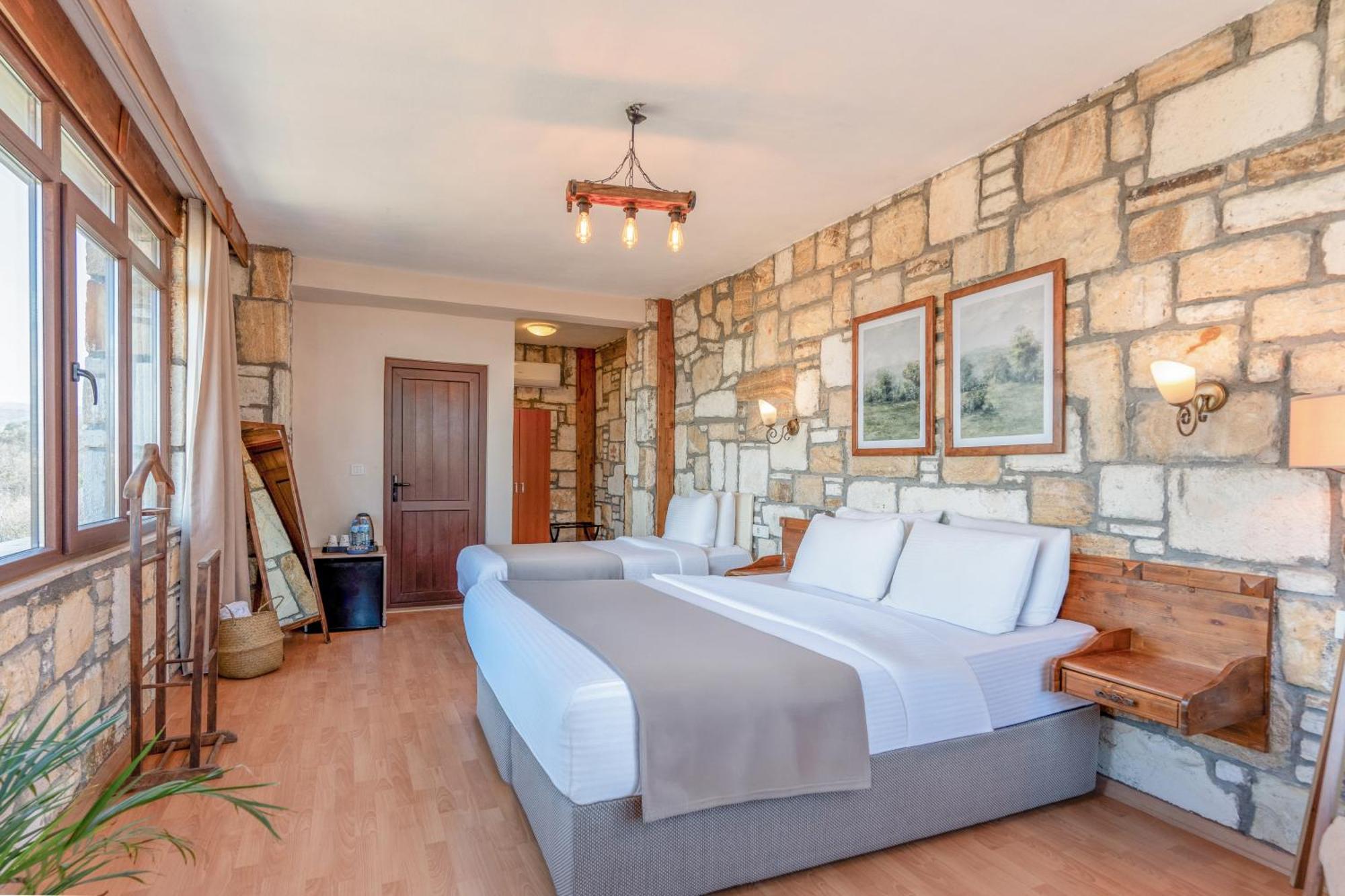 Kozbeyli Konagi Hotell Yenifoca Exteriör bild